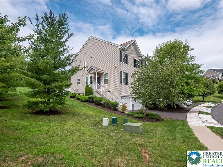 4207 Yorktown Rd — Photo 4
