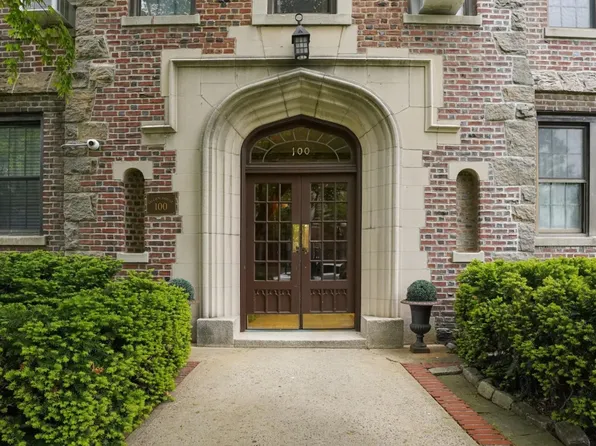 100 Parkway #5D, Bronxville, NY 10708