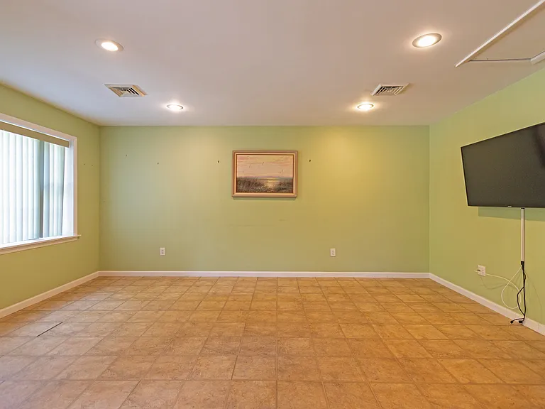 6 Myer Ln — Photo 3