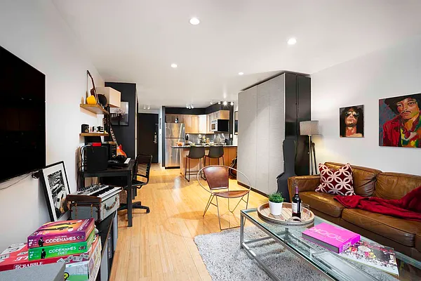 Sold by The InHouse Group | media 5