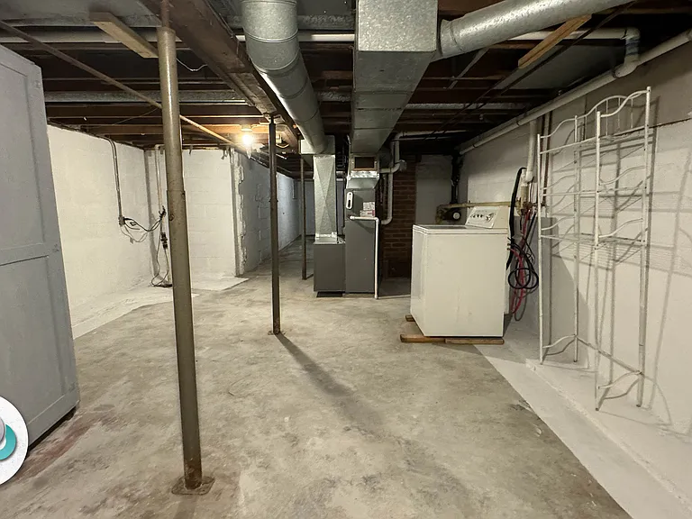 607 Cedar St — Photo 10