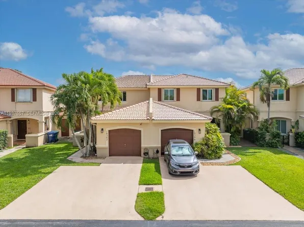 16382 SW 75th St, Miami, FL 33193