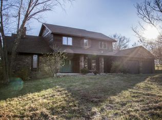 1204 E Pierpont Meadows Rd, Columbia, MO 65201