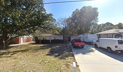 1st image of 214 Buck Dr NE