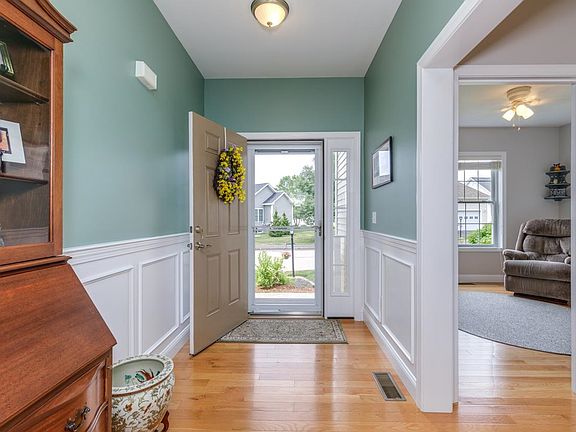 2nd image of 39 Morrison Drive