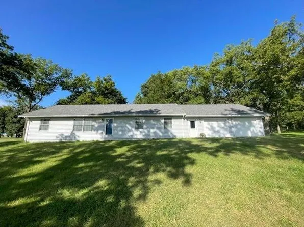 902 S 5th St, Sac City, IA 50583