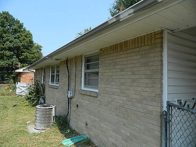 2nd image of 1102 Spears St