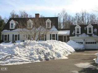 34 Griffith Ln, Ridgefield, CT 06877