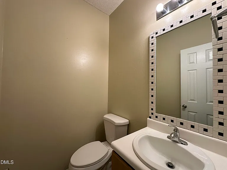 312 Commons Dr — Photo 8