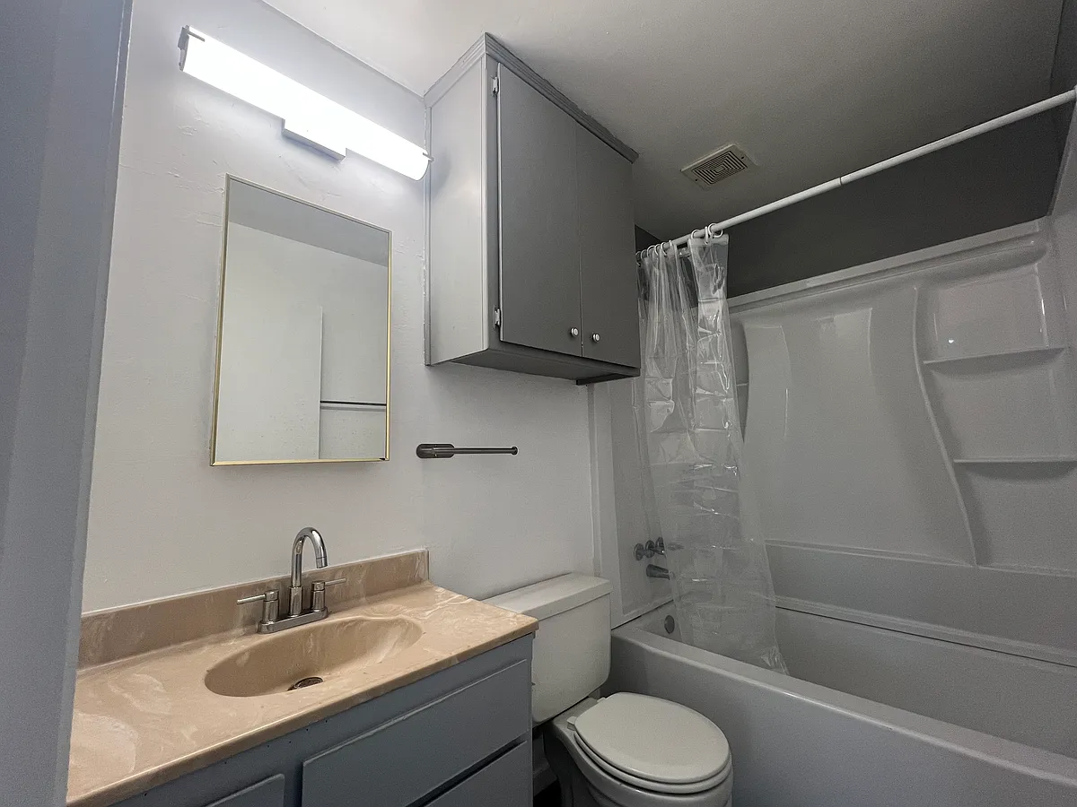 Building Photo - 786 Bridgeford Ave #B