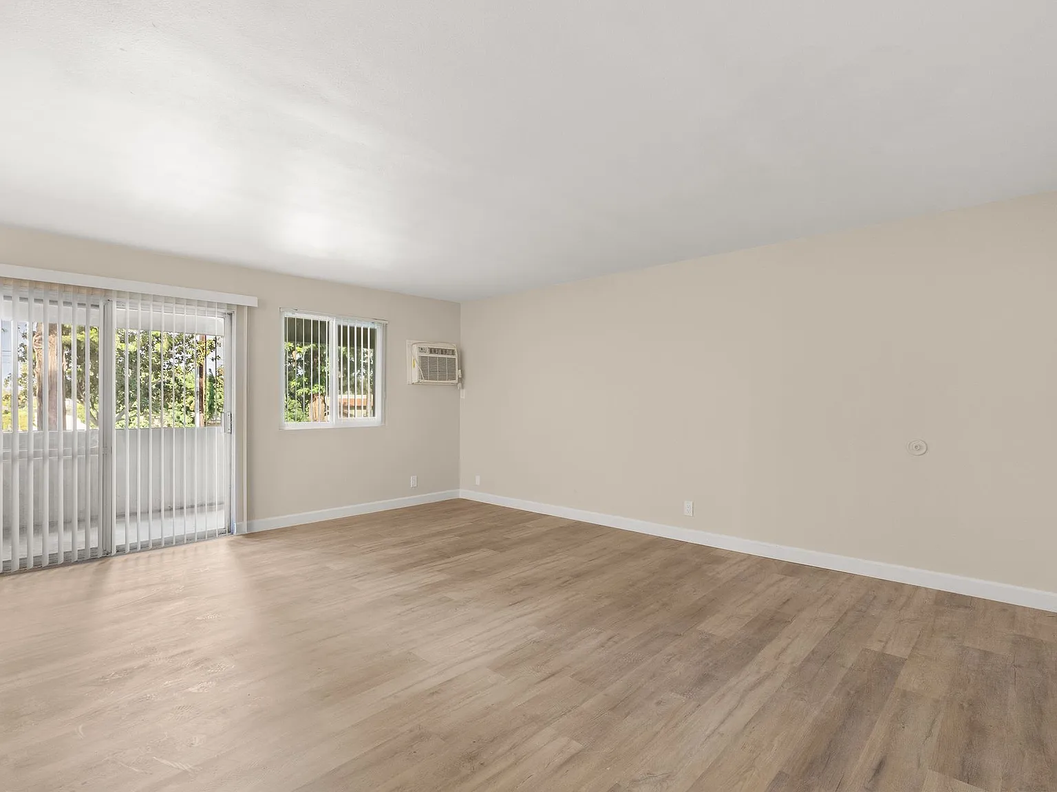Applewood Apartments — Photo 3