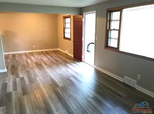 209 N 6th St, Clinton, MO 64735