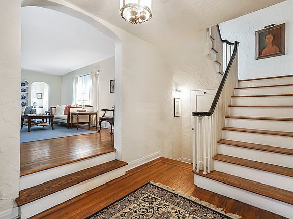 2nd image of 167 Lee Ave