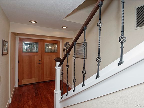 4th image of 10908 141st Street Ct E
