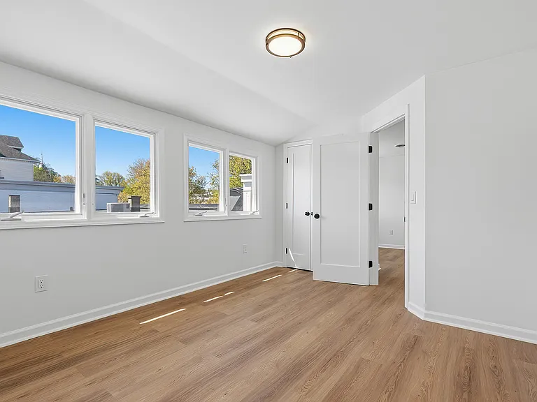 426 Main St #G — Photo 15