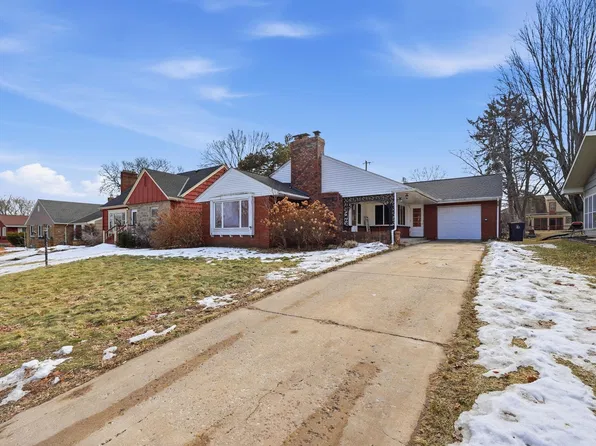 1030 Hyacinth Ave E, Saint Paul, MN 55106