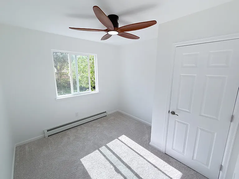 80 Haney Rd — Photo 10