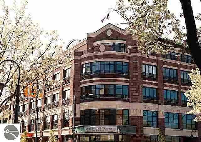 1st image of 101 N Park St #7