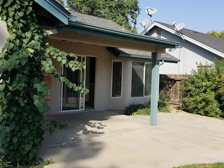 444 N Tommy St — Photo 13