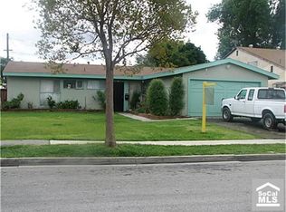 2672 W Shadow Ln, Anaheim, CA 92801