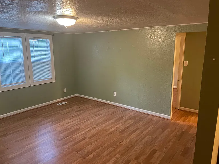 122 Jellico Ln — Photo 5