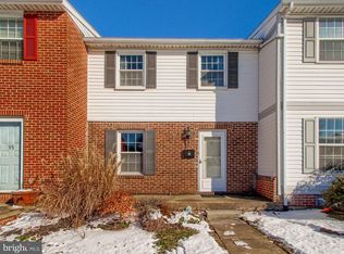 93 W Walnut St, Yoe, PA 17313