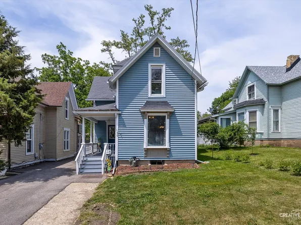 106 S Liberty St, Elgin, IL 60120
