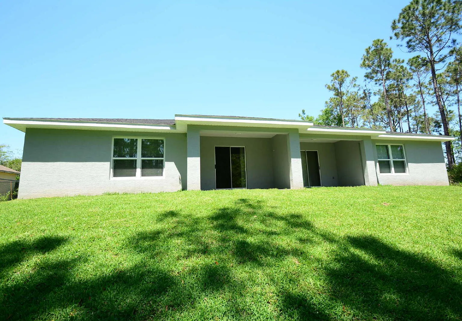 3 bed, 2.0 bath, 1211 sqft, $1,750 — Photo 2