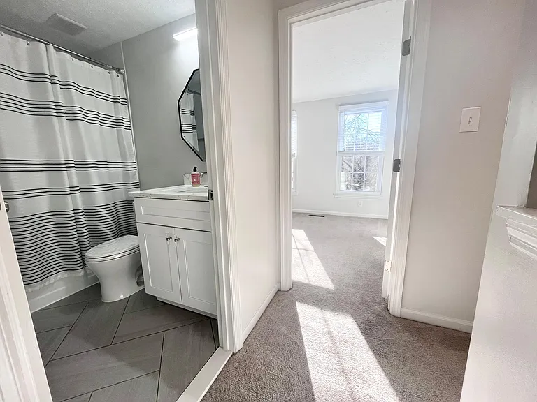 1524 Woodcrest Dr — Photo 5
