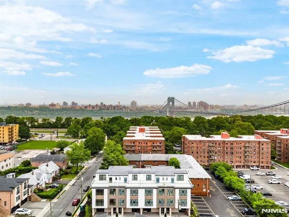 2280 7th St, Fort Lee, NJ 07024