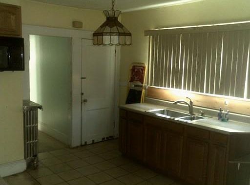 2nd image of 965 Roosevelt Ave
