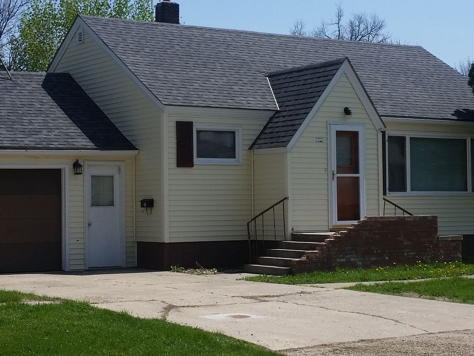 1st image of 206 6th Ave S