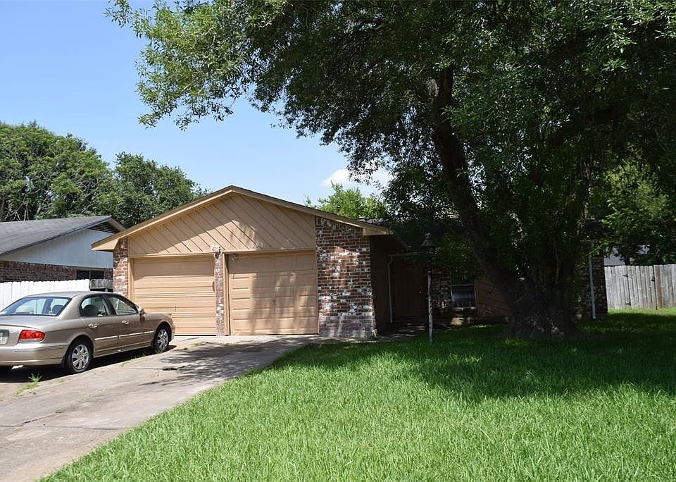 1st image of 15831 Willbriar Ln