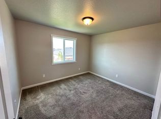 8206 Ballard Loop, West Richland, WA 99353