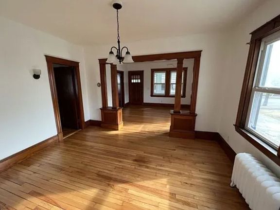 5th image of 223 Copeland St