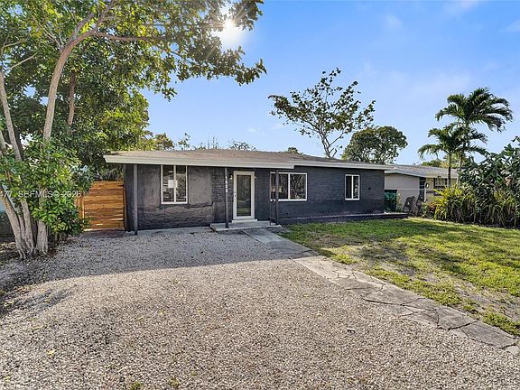 3rd image of 1608 NW 7th Ave