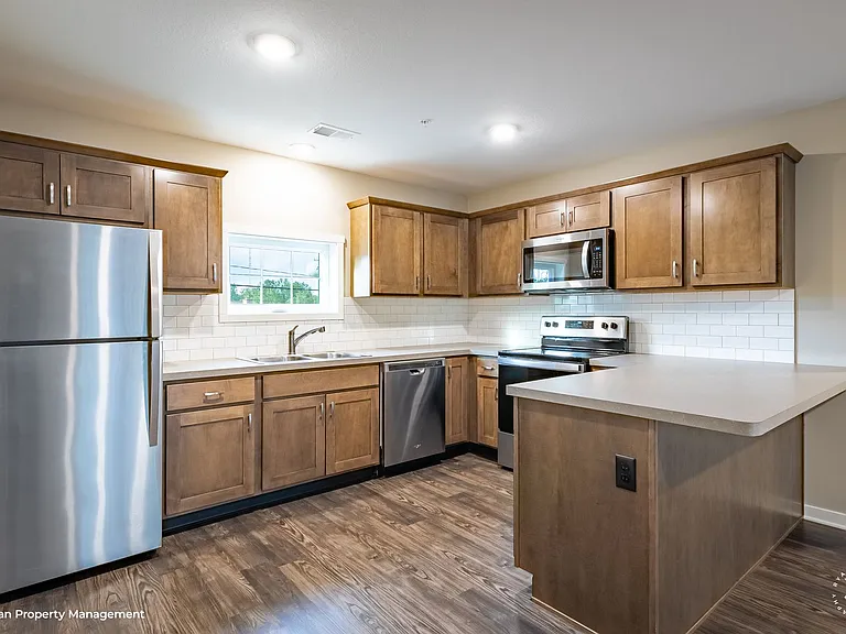 1146 Four Mile Rd NW — Photo 5
