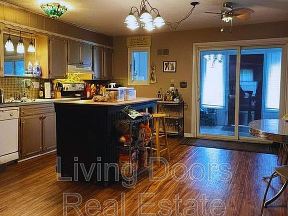 5th image of 2301 South St