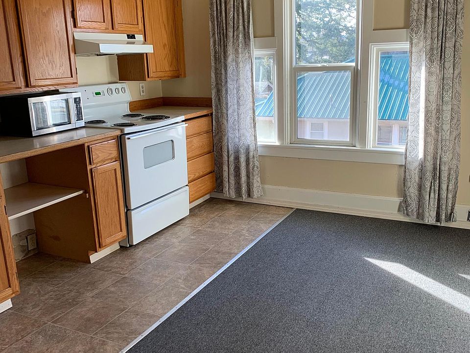 2nd image of 804 N 7th St APT C