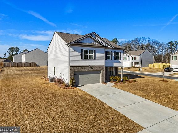 4th image of 163 Oakwood Heights Rd