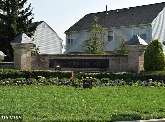 Neighborhood Entrance