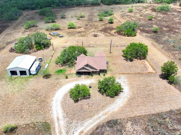 1324 FM 1333, Poteet, TX 78065