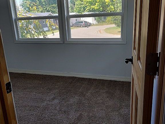 4th image of 277 Lindy Ln