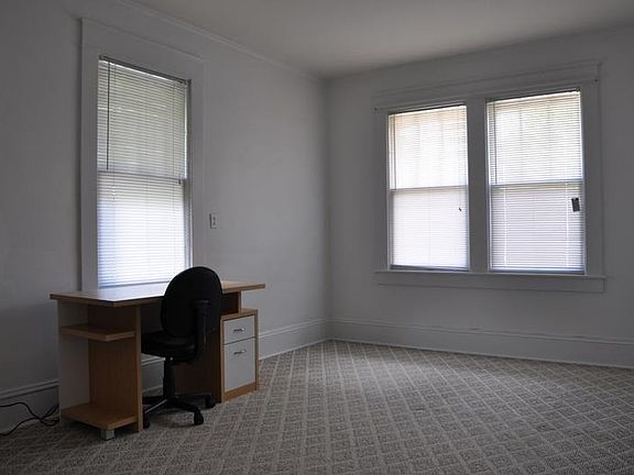 5th image of 128 Tate St #B