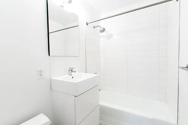 Rented by Stonehenge NYC LLC | media 11