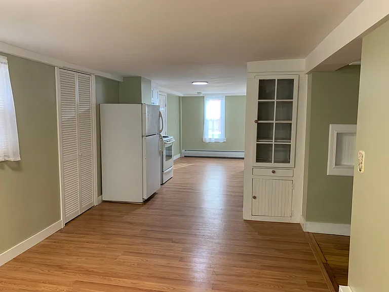 284 Lake St — Photo 3