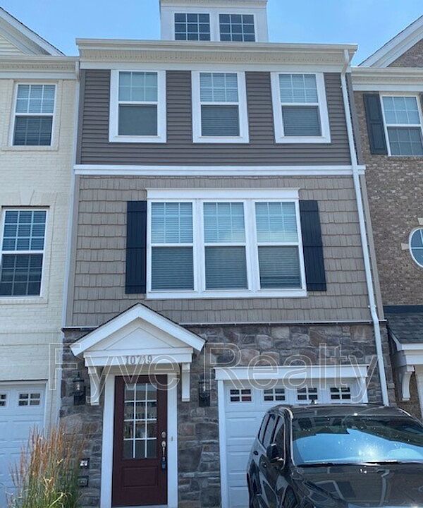 1st image of 10719 Caledonia Meadow Dr