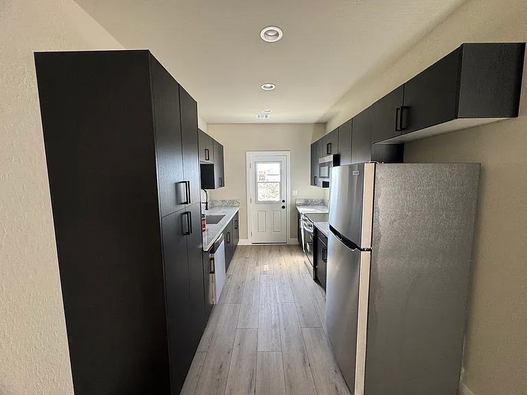 1341 E Arrowhead St #2 — Photo 6