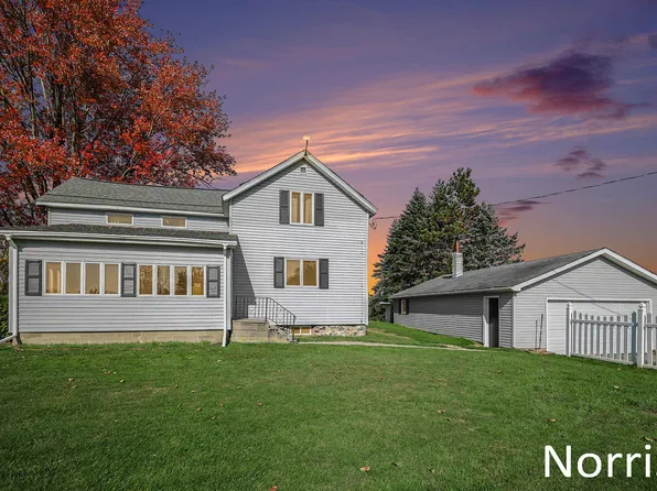 13738 84th St SE, Alto, MI 49302