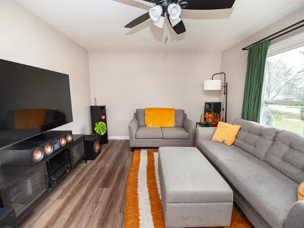 226 Willow Oaks Dr, Spartanburg, SC 29301